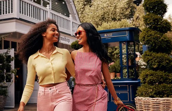 英國倫敦比斯特購物村一日遊【火車票/贈9折購物卡/靈活返程】