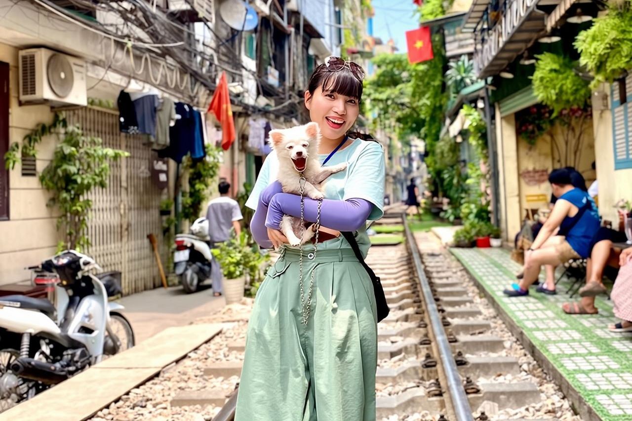 Tour privato: tour di un giorno intero della città di Hanoi con visita alle vie del treno