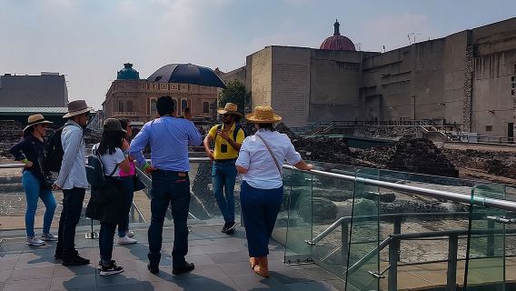 Recorrido a pie por el centro histórico