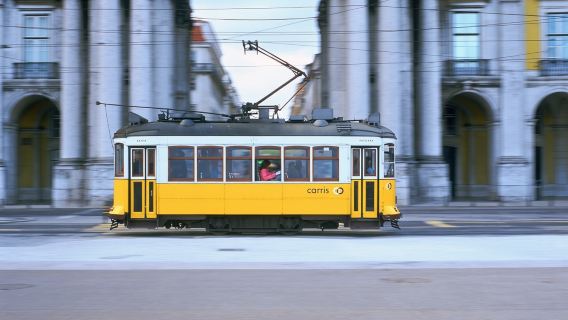 Lisboa Card: Access 51 Attractions + Public Transportation