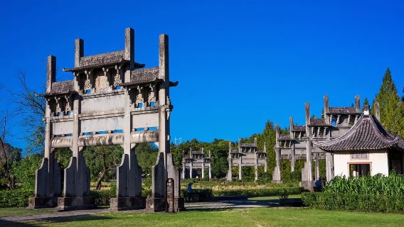Bilingual (Chinese and English) guide+ multi-attraction private tour tour (Huizhou Ancient City + Chengkan)