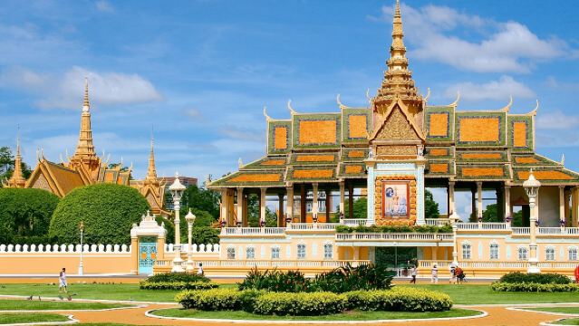 Phnom Penh City Tour, Silver Pagoda, Genocide Museum, Killing Fields