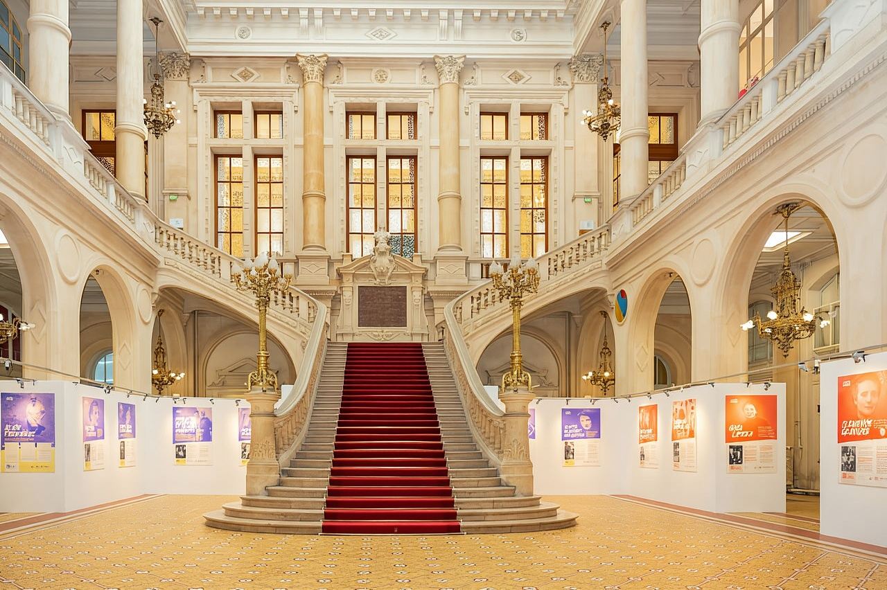 Tour in minivan della casa di Ceausescu, Parlamento e Museo del Villaggio