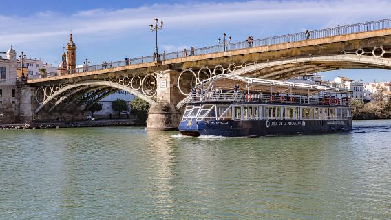 Sevilla: Hop-On/Hop-Off-Touren, Rundgänge, Bootsfahrt & Flamenco