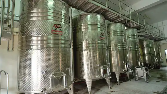 Građani: Winery Tour and Tasting at Winery Lipovac