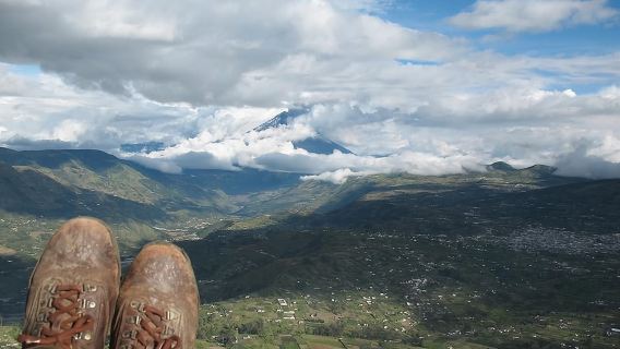 Baños: Paragliding Tandem Flight with Andes Views