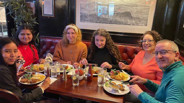 New Town Edinburgh Food Tour with a Local