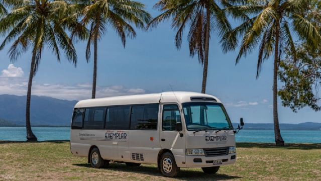 Servicio de traslado en coche compartido de ida y vuelta entre el aeropuerto de Cairns (CNS) y el centro de Cairns/Port Douglas/Palm Cove