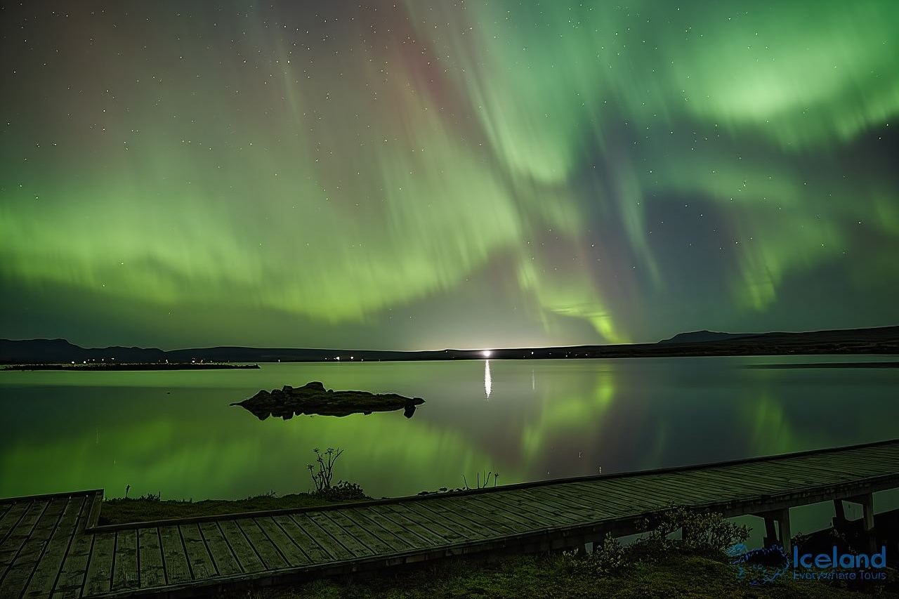 Aventura nocturna de auroras boreales desde Reikiavik