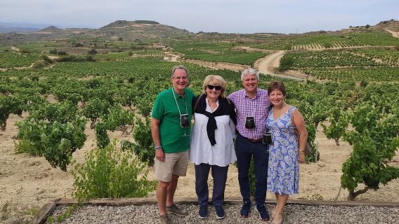 Tour rượu vang Rioja: Tham quan 2 nhà máy rượu vang và nếm thử rượu vang từ San Sebastian