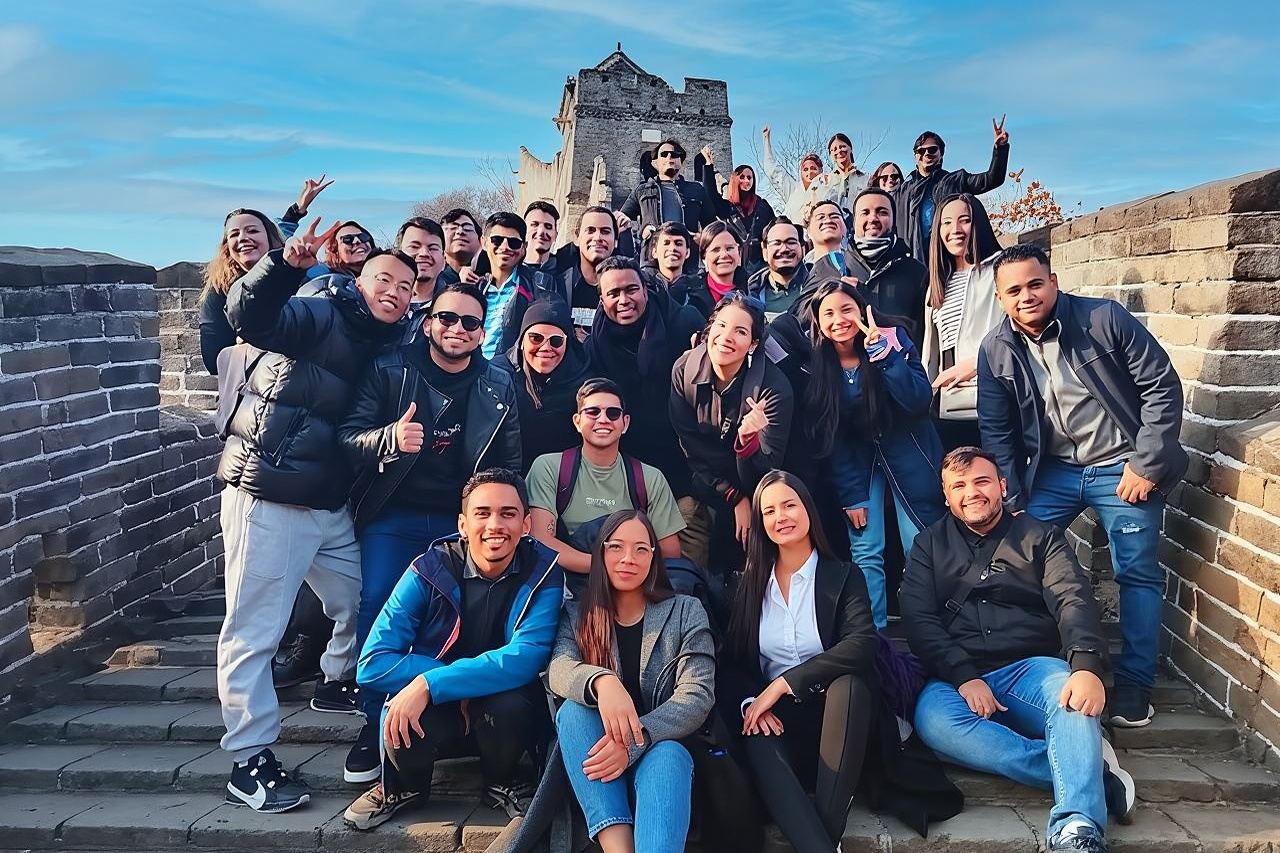 MuBus: Excursión en autobús con guía en inglés/español/ruso a la Gran Muralla de Mutianyu