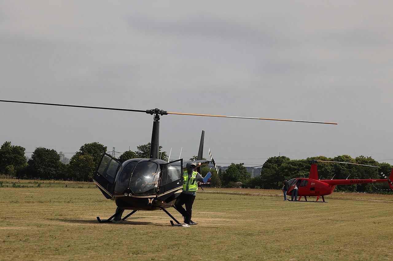 上海新辰月湖直升機飛行基地/固定翼飛行體驗基地【可體驗駕駛+專業教練帶飛+可選黃浦江航線包機遊覽】