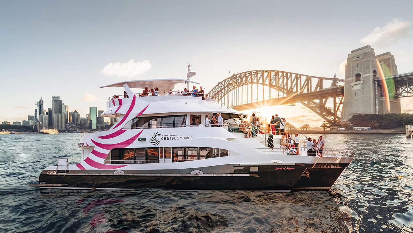 Sydney Luxury Sightseeing Cruise (Includes Wine & Beverages + Lunch/Dinner) - Journey Beyond Cruise
