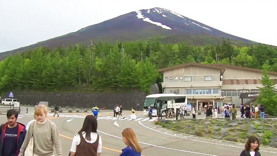 Mt. Fuji 5th station + Lake Kawaguchi + Oshino Hakkai (the Eight Seas of Oshino) + Hikawa Clock Shop 1-day tour