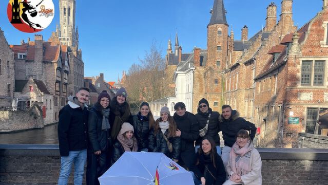 Tour medieval en Brujas con degustación de chocolate