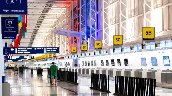 吉隆坡国际机场 与新山 之间 【点对点专车接送服务】