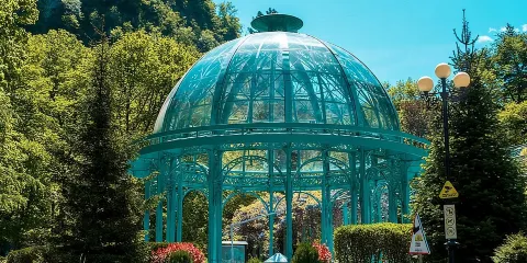 博爾若米中央公園+拉巴蒂城堡+瓦爾齊亞洞穴城+赫爾特維西要塞