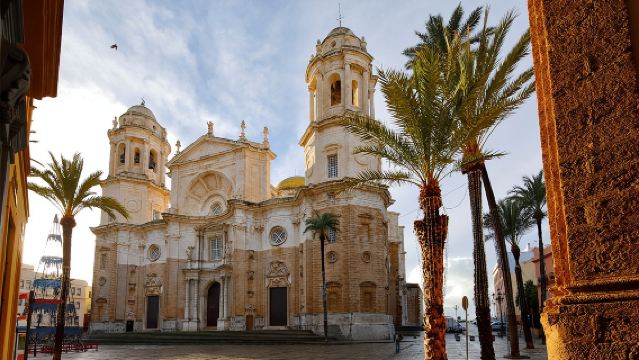 Cadiz Day Tour: Cadiz Cathedral, Torre Tavira & Castillo de Santa Catalina
