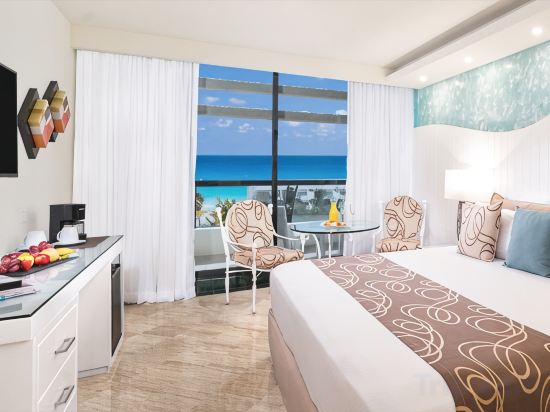 The Grand Oasis Cancun - All Inclusive - Tap to explore photos