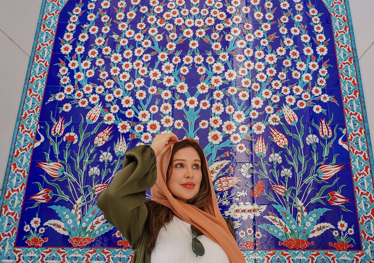 1-day tour to Sheikh Zayed Grand Mosque + Louvre Abu Dhabi + Presidential Palace in Abu Dhabi, UAE