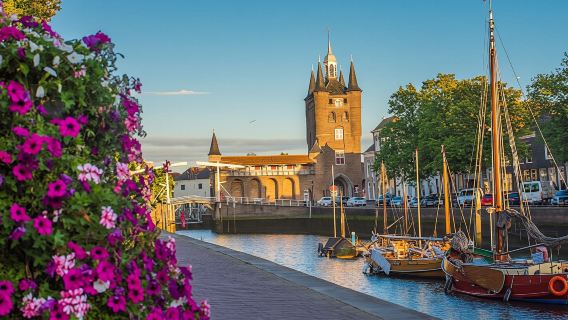 Self guided tour with interactive city game of Zierikzee