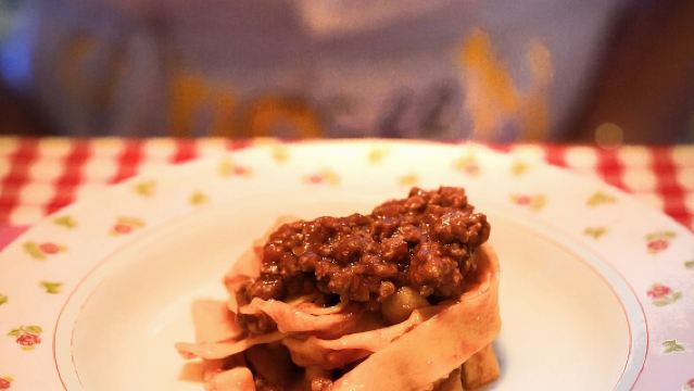 Bologna: Tagliatelle & Ragù Home Cooking Class with wine