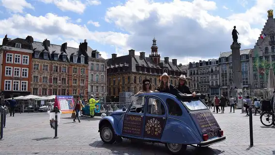 Unique Tour of Lille by Convertible 2CV - 1h00