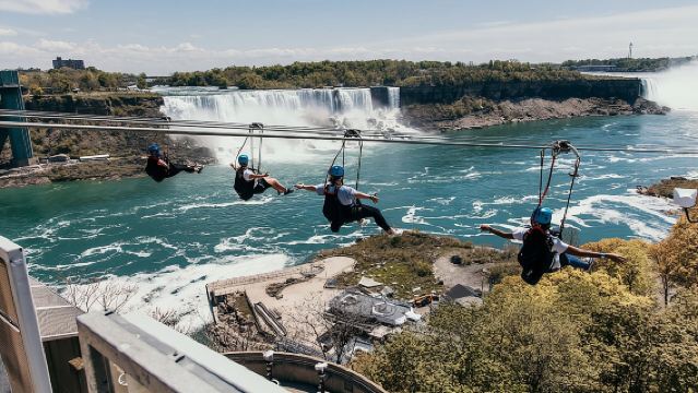 Zipline Ke Air Terjun di Niagara Falls, Kanada