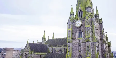 伯明翰中國城+牛環聖馬丁教堂+維多利亞廣場一日遊