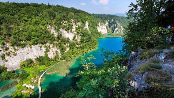 From Zadar: Plitvice Lakes National Park Day Trip +Boat Ride