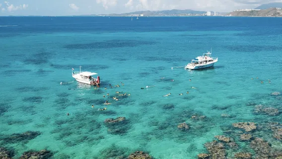 All-Inclusive-Schnorchel- und Rutschenbootstour: Icacos oder Vieques