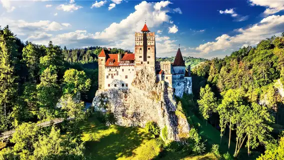 Bucharest: Peles Castle, Bran Castle, & Brasov Old Town Tour