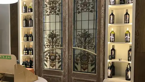 ทัวร์เต็มวัน Cheetah Outreach และ Winelands ที่ได้รับรางวัล