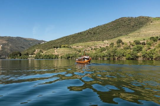 Pinhão: Rabelo-Bootsfahrt mit Portweinverkostung in einem Weingut