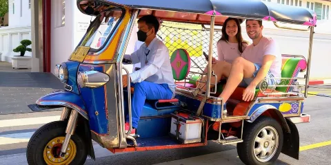 清邁穿泰服坐嘟嘟車遊覽古城