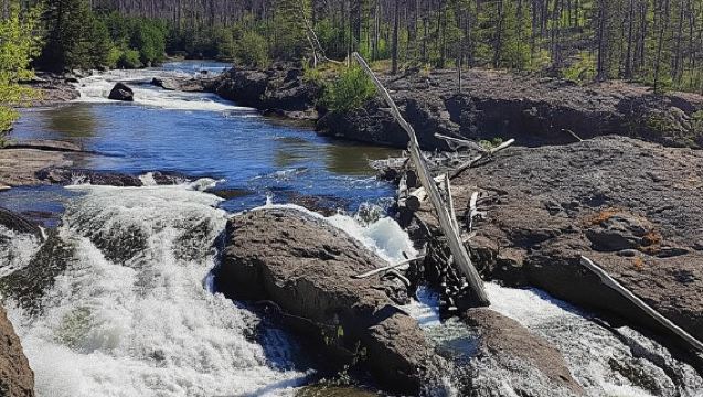 Eagle Lake, BC: Tur Air Terjun Tersembunyi dengan 4x4