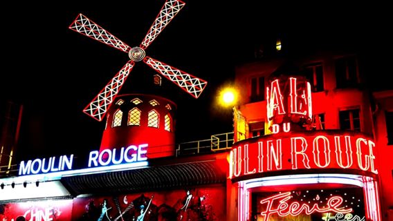 Moulin Rouge-föreställning + fransk middag (inklusive drycker) [Berömd föreställning i Paris + flera menyer att välja mellan + omedelbar biljettutskrift + möjlighet att boka för en person]