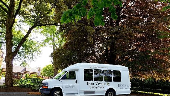 Bon Vivant Woodinville Wine Tasting Tour