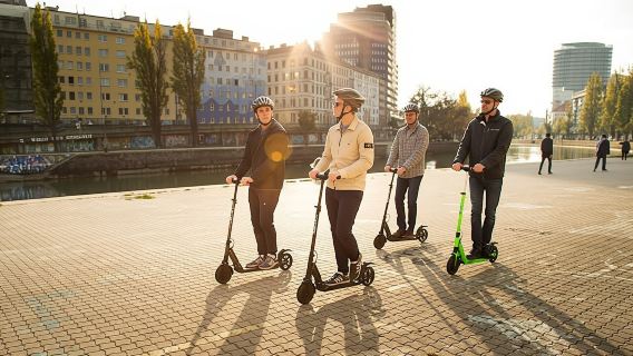 2 hours Kazimierz highlights e-scooter tour in Krakow