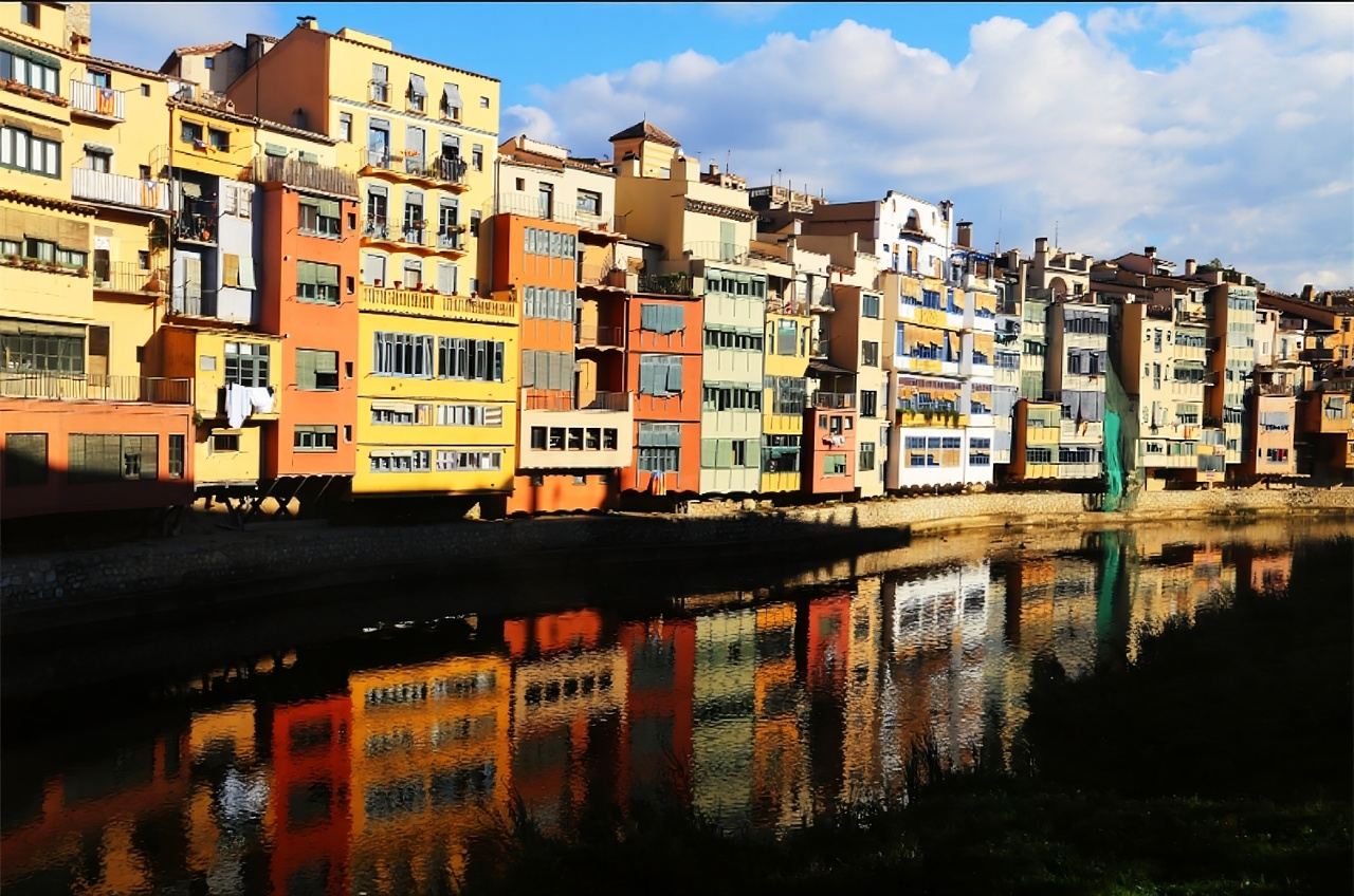 Figueres + Girona Day Tour (English/Spanish Group)