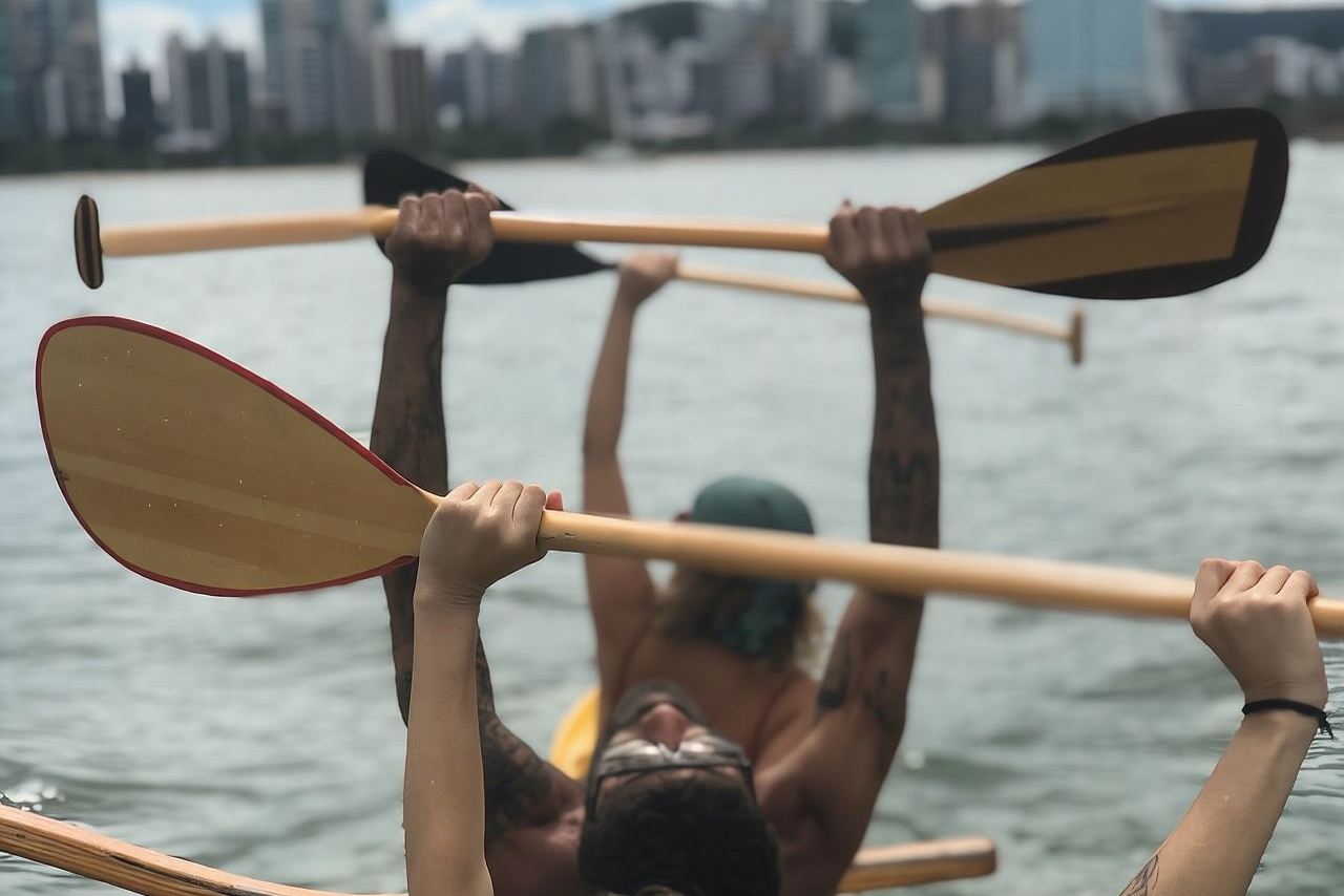 Excursiones en canoa por islas hawaianas, playas secretas y paisajes inolvidables