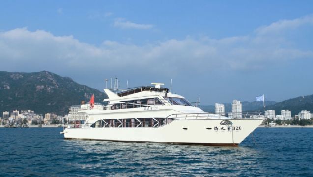 【惠州遊艇出海】惠州巽寮灣海之星328號船90尺豪華大遊艇包船出海+KTV