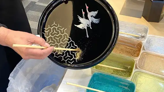 東京・人形町：一起體驗日本引以為傲的國寶級傳統工藝--蒔繪的製作+品嚐稻荷壽司和人形燒