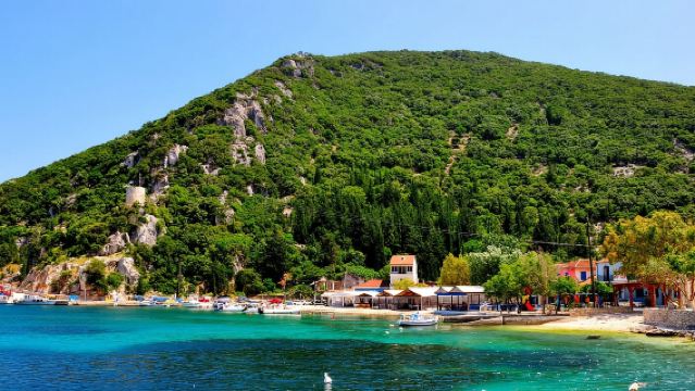 Desde Cefalonia: Excursión de un día a la isla de Ítaca con parada para baño