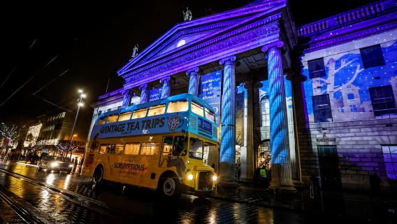 Dublin: Festliche Weihnachtsbeleuchtungs-Bustour mit Nachmittagstee