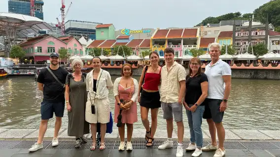 Singapore: Guided Street Food Tour at Night