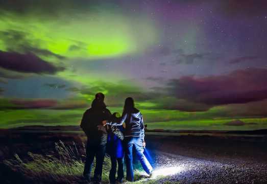 Iceland Northern Lights Adventure (Minibus/Bus/Off-Road Vehicle/Jeep + Aurora Photography)