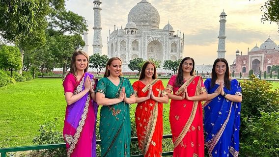 IndiaDelhiTaj MahalTravel photography[Indian Attire Photoshoot at Taj Mahal]