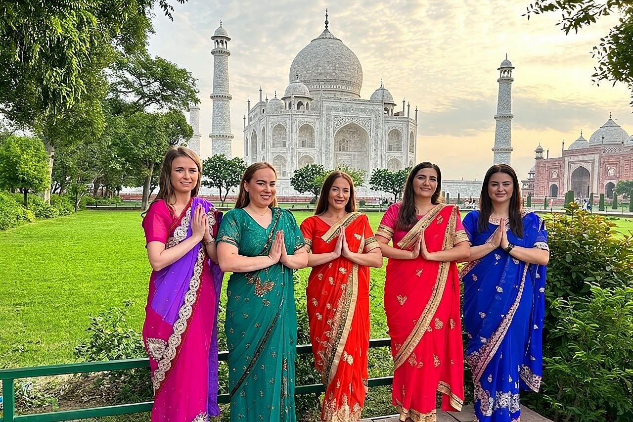 IndiaDelhiTaj MahalTravel photography[Indian Attire Photoshoot at Taj Mahal]