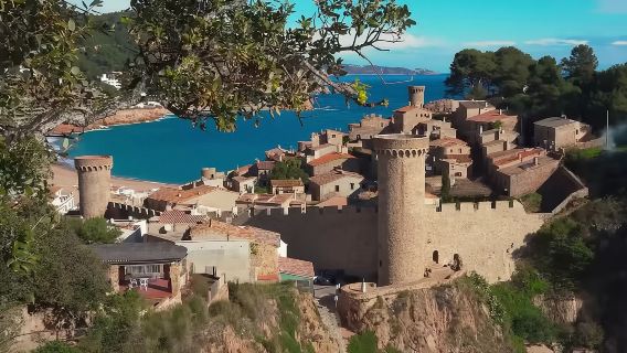 西班牙赫羅納教堂+托薩小鎮+濱海托薩一日遊